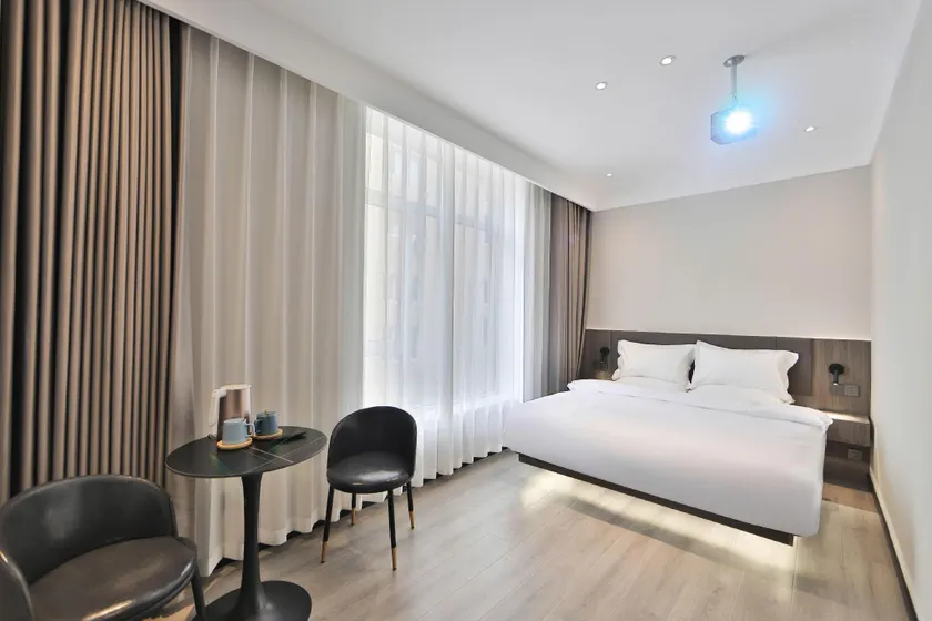 Yue Time Self-Service Cinema Hotel (Jilin University South Campus Branch) - Image 1