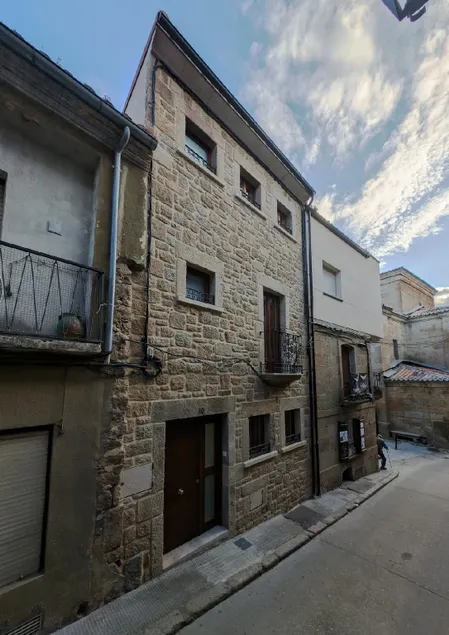 Tu alojamiento en el centro de Fermoselle - Image 1