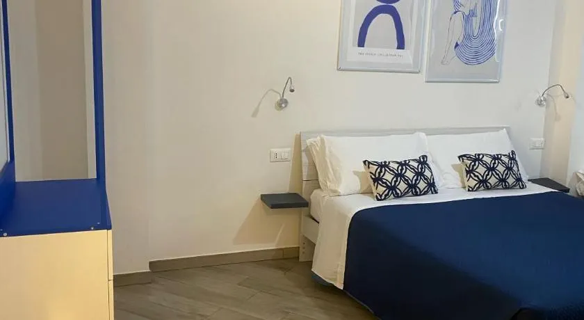 DOMOBLU Camere In Centro - Image 1