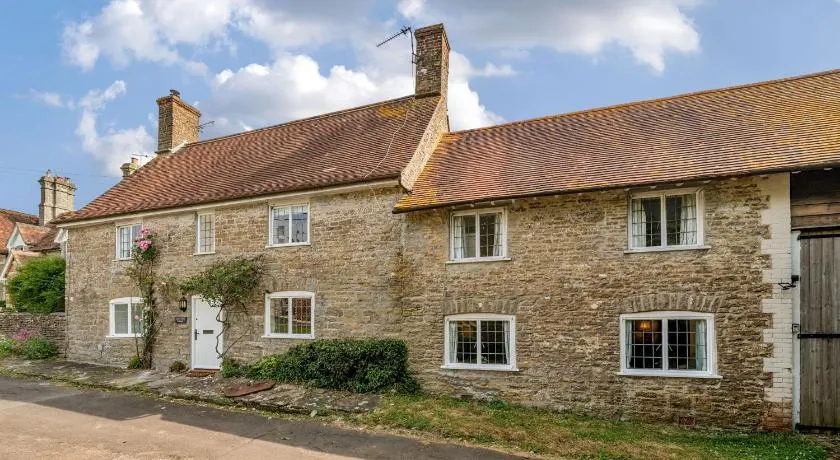 Lower Farm Cottage - Image 1