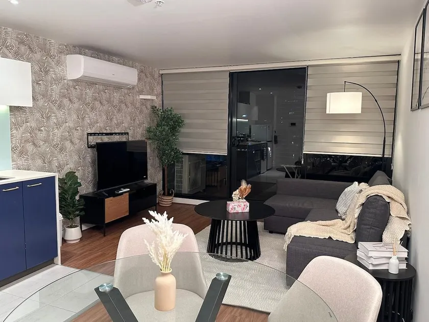 Chic Apartment by Southern Cross FREE Parking - Image 1