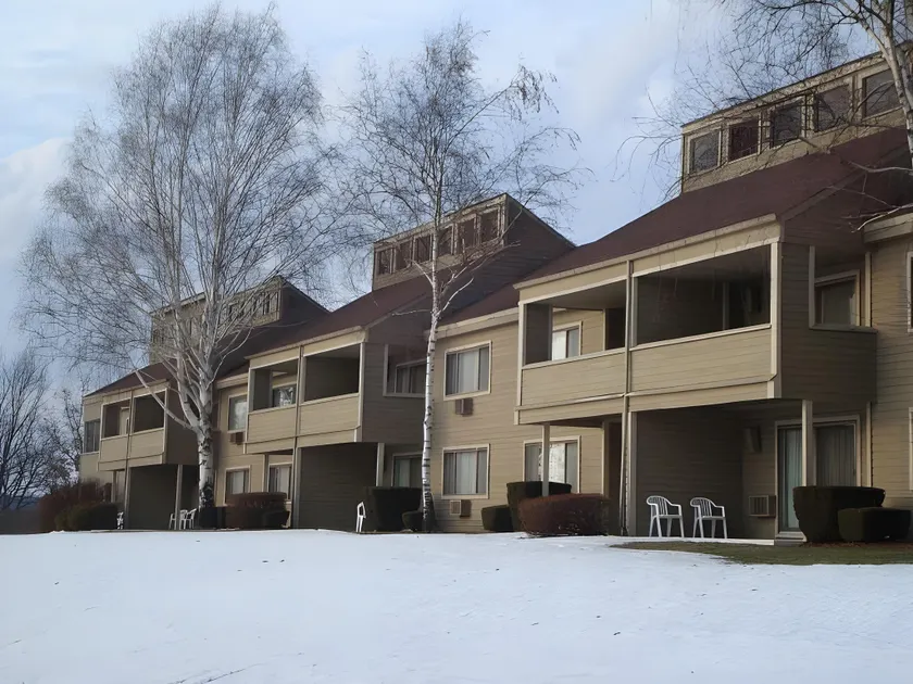 Tanglwood Resort - Image 1