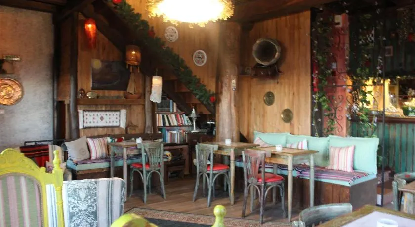 Feggaropetra Inn Magic Mountain House - Image 1