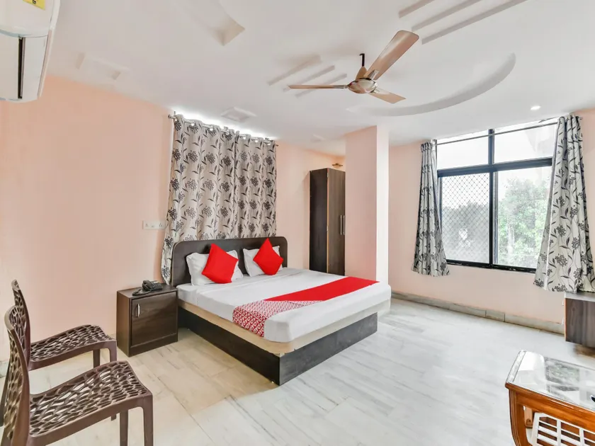OYO 46997 Hotel Raj International - Image 1