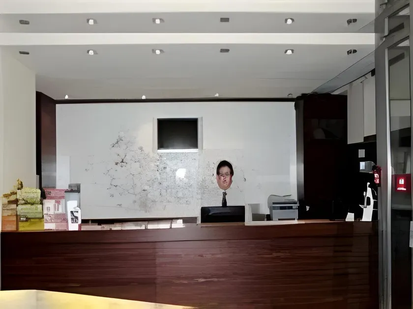 Hotel Attaché l contactless check-in - Image 1