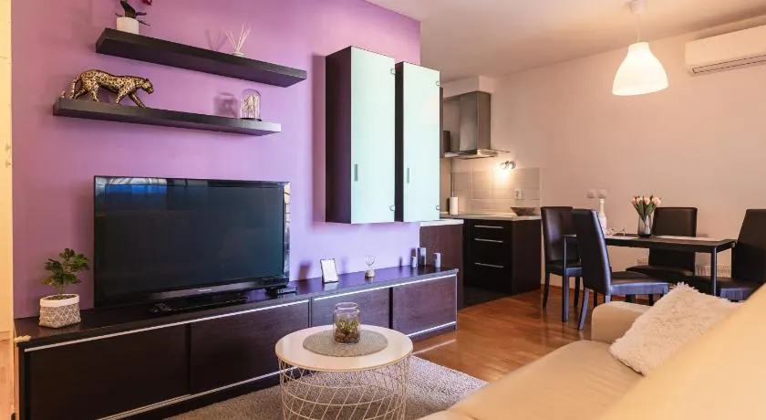 Flexible SelfCheckIns 29 - Zagreb - 1 Bedrooom - Loggia - New - Image 1