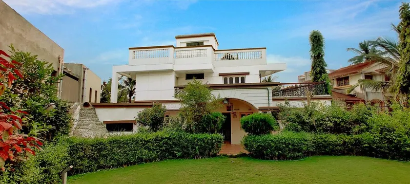 Palace 4BHK villa with private pool - Image 1