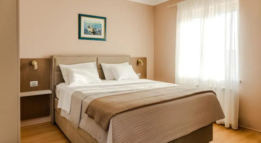 APARTMANI VILLA ELVIRA - Image 1