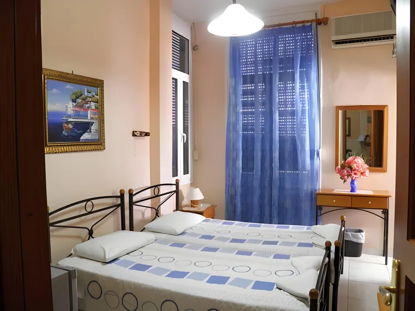 Pelineon Rooms - Image 1