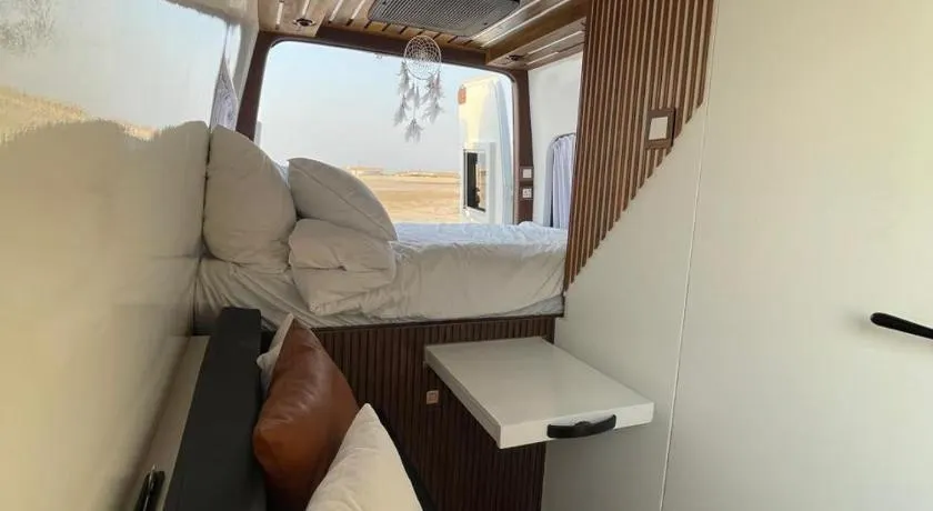 Vanstay glamping in a 25 acre farm - Image 1