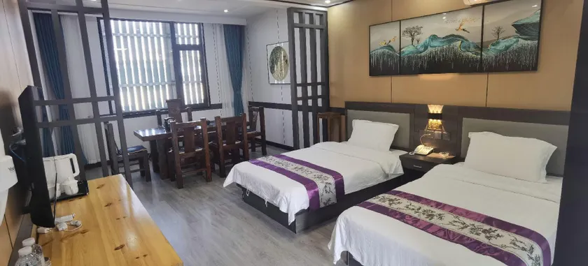 Huansha Hotel - Image 1