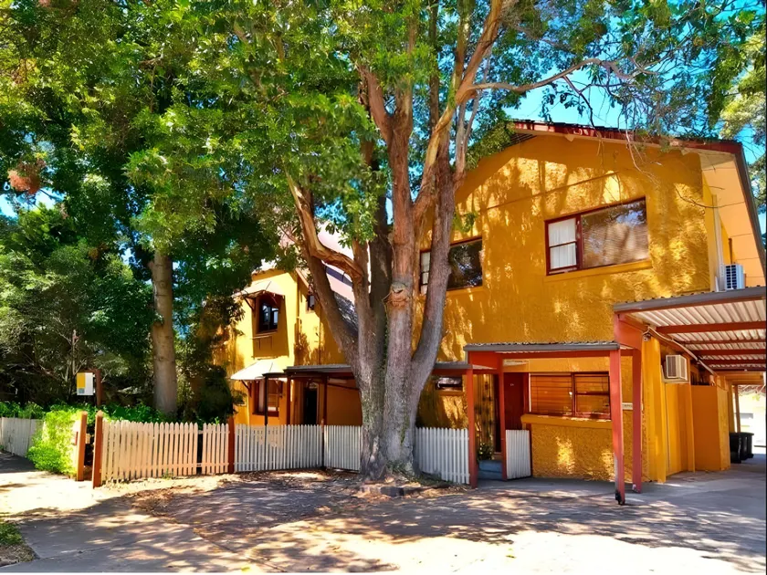 Burwood Bed and Breakfast - Image 1