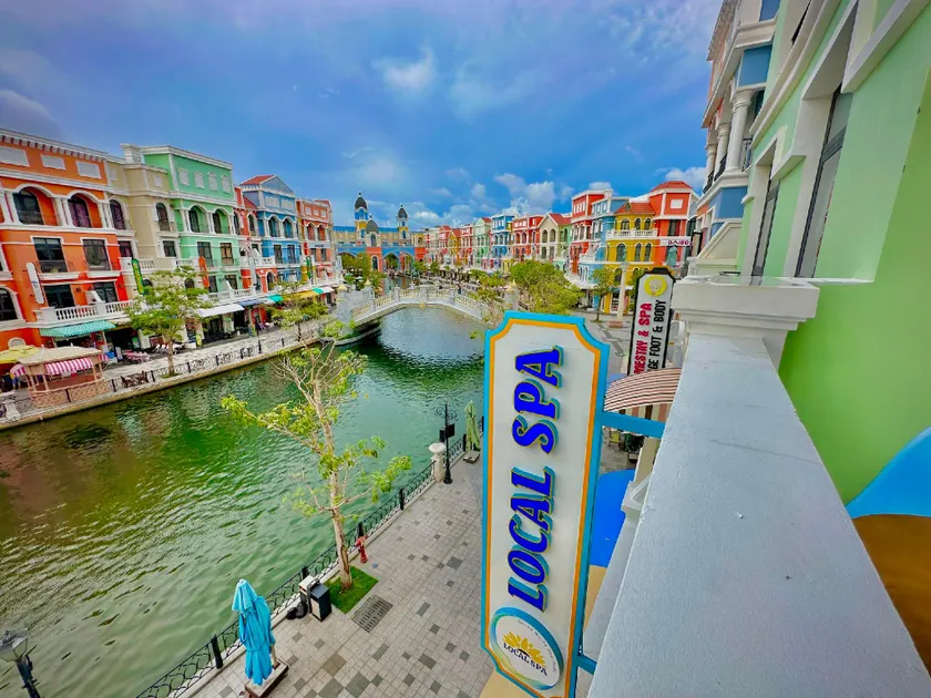 Local Spa Mini Hotel Grand World River View - Image 1