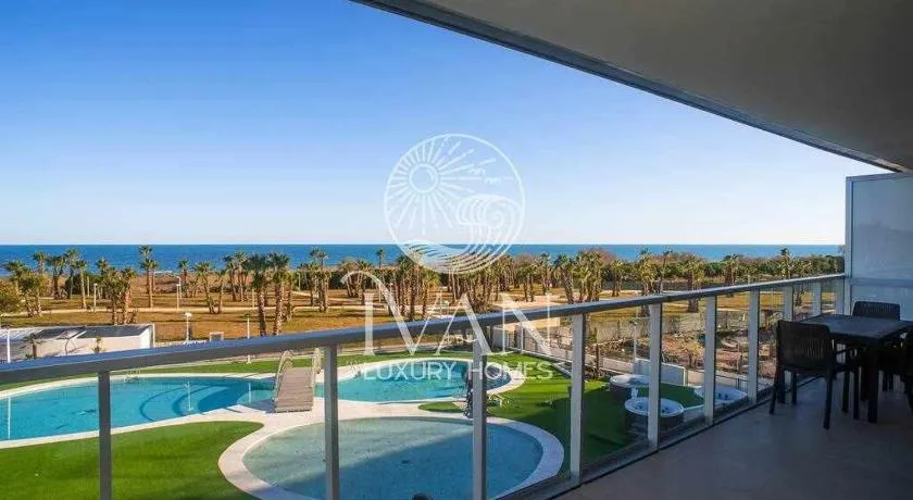 Casa AquaMarina Ivan Luxury Homes 2ªPlta Frontal 1ªLinea - Image 1