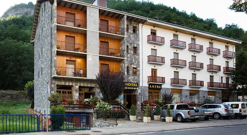 Hotel Latre - Image 1