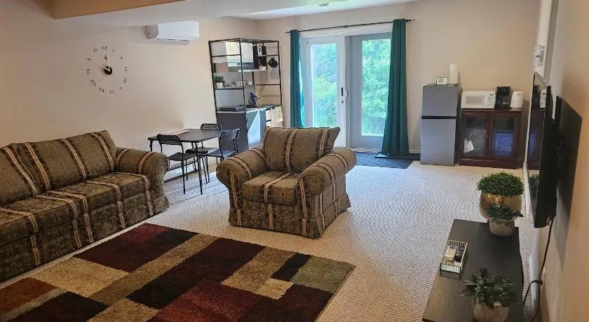 Cozy, Private Basement Suite - Image 1