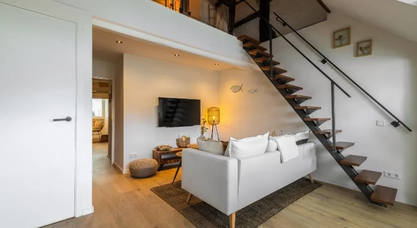 Madrid Suites - Image 1