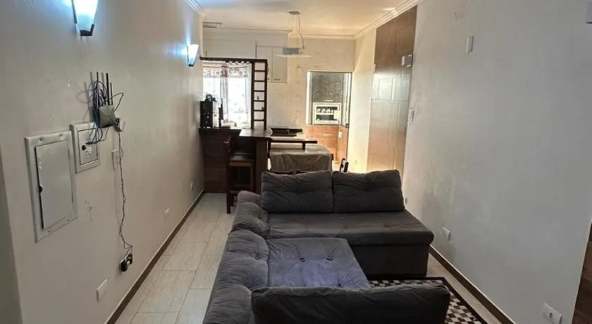 Apartamento confortável e bem localizado - Image 1