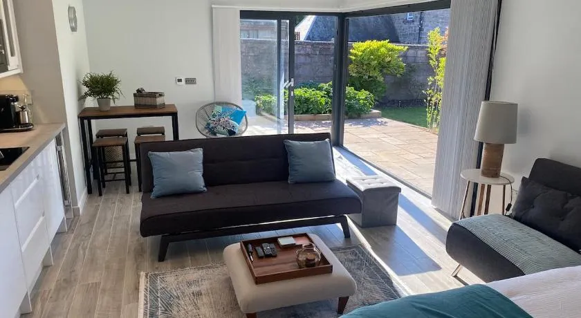 The Garden Studio - Image 1