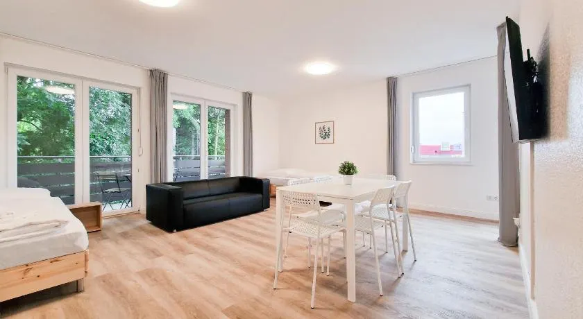 Tolstov Apartments - 4 Room Apartments - 30 Min Messe DUS - Image 1