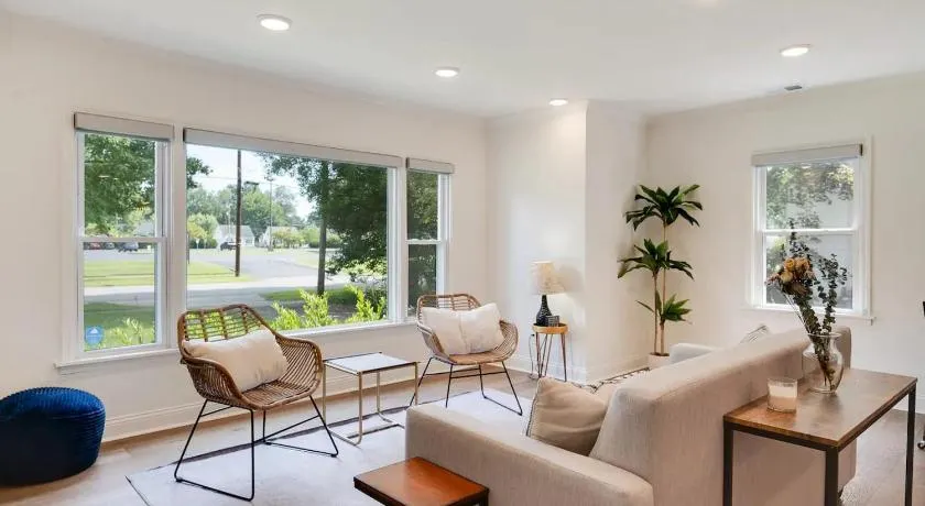 Modern cozy residential home local experience - Image 1
