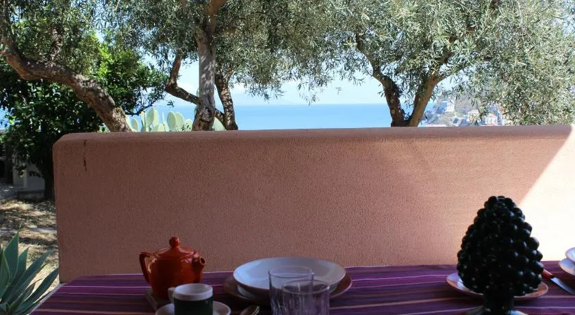 Casa Spisidda Appartamento monolocale "Vulcano" per 4 persone con vista sulle Eolie - Image 1