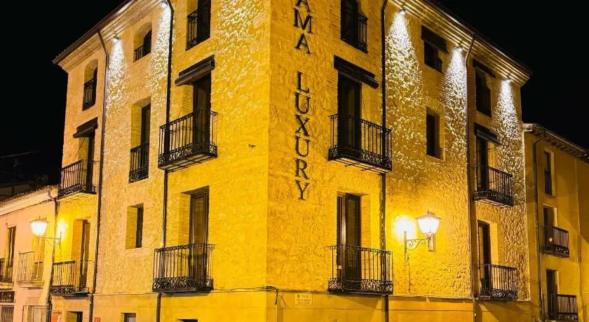 Apartamentos UXAMA LUXURY EPONA - junto a la Plaza Mayor con ascensor - Image 1