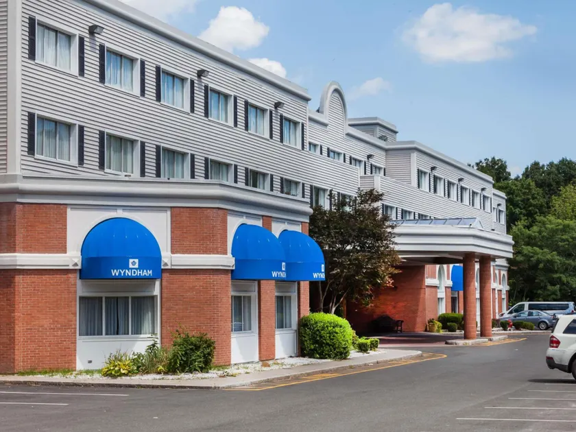 Wyndham Southbury - Image 1