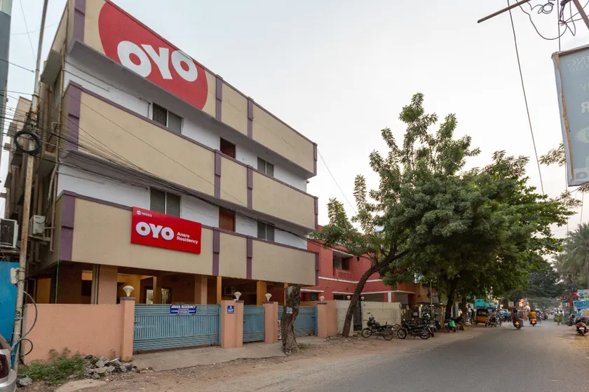 OYO 18953 Anara Residency - Image 1