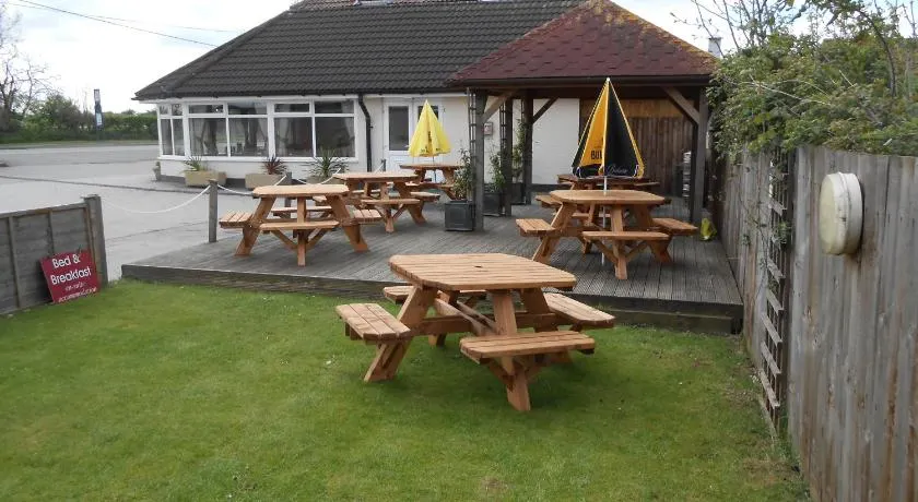 Fox and Hounds Country Inn - Image 1