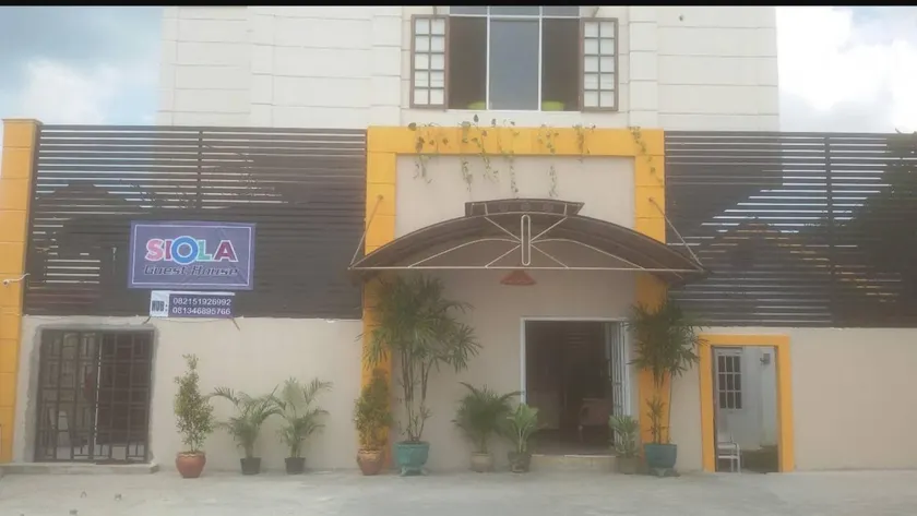 Siola Guest House Syariah - Image 1