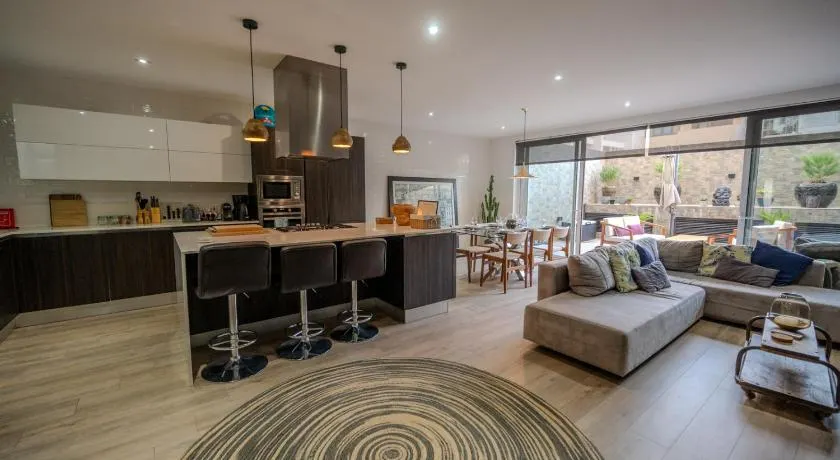 Spacious Seaside Sanctuary in the heart of Sliema with an outdoor terrace, in the perfect location - Image 1