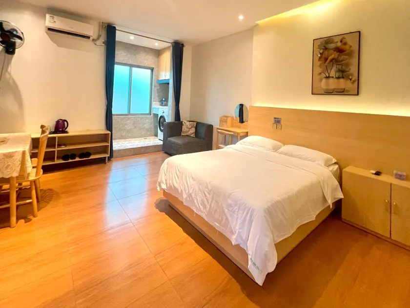 She & Time Hotel (Wanjiang Quhai Metro Station Branch) - Image 1
