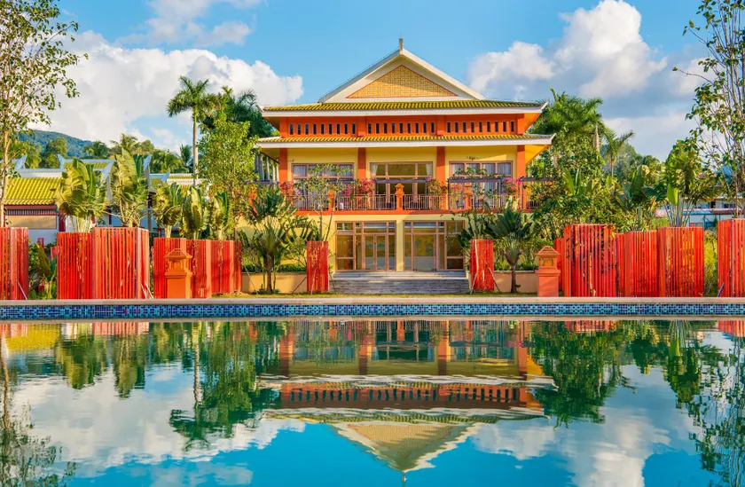 Wuzhishan Six Arts Palace Villa - Image 1