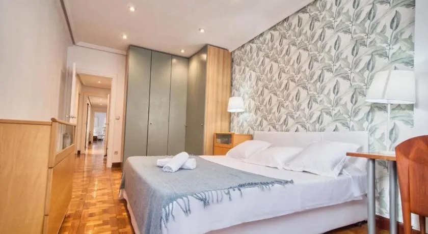 APARTAMENTO EN GROS, SAN SEBASTIÁN Zurriola Beach - Image 1