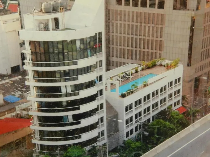 City Residence Rama 6 - Image 1