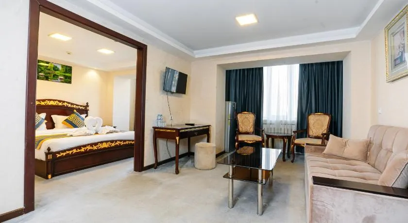 Sayohat Hotel - Image 1