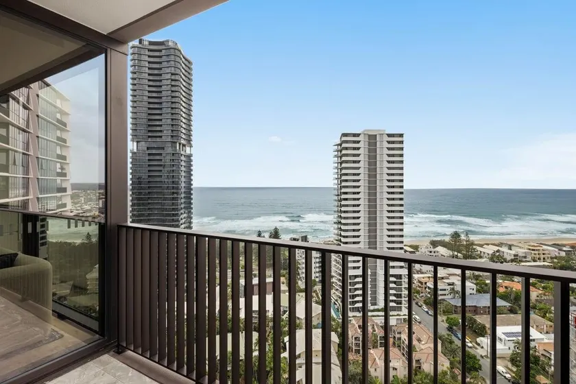 Mermaid Luxe - Spacious 4BR Coastal Retreat - Image 1