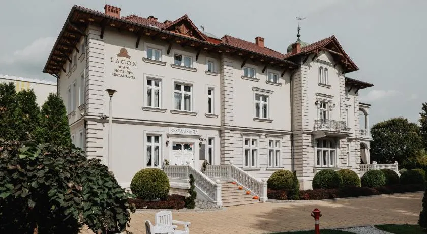Pałac Lacon - Image 1
