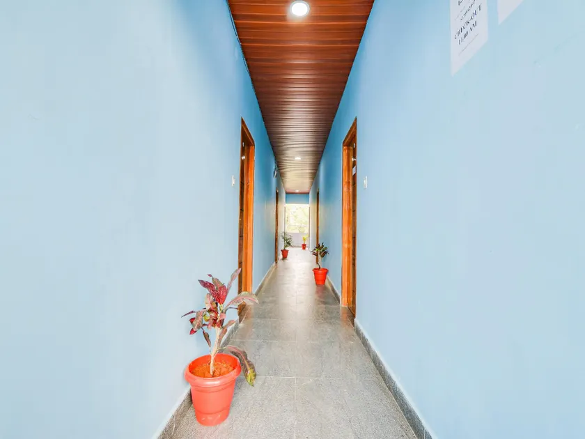 Hotel O SR Grand - Image 1