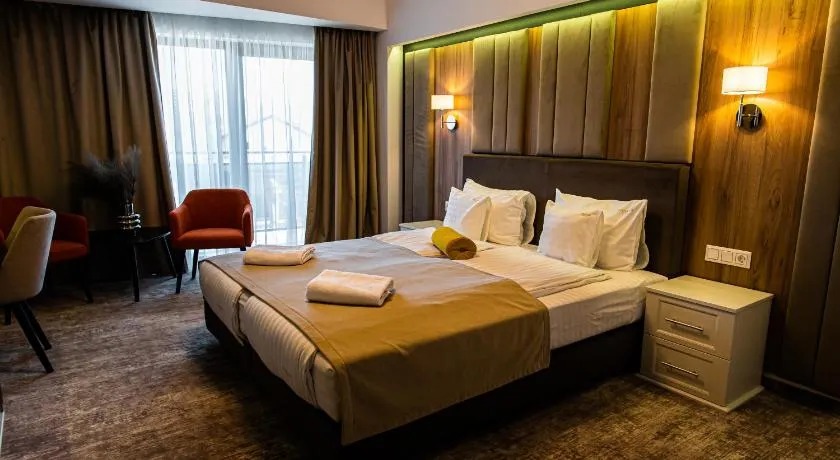 Hotel River - Image 1
