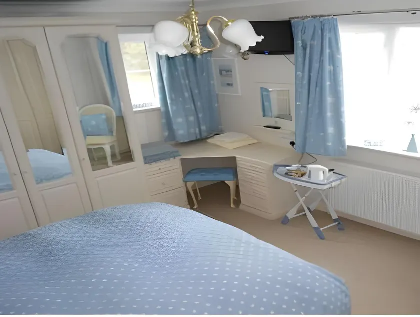 Downsfield Bed and Breakfast - Image 1