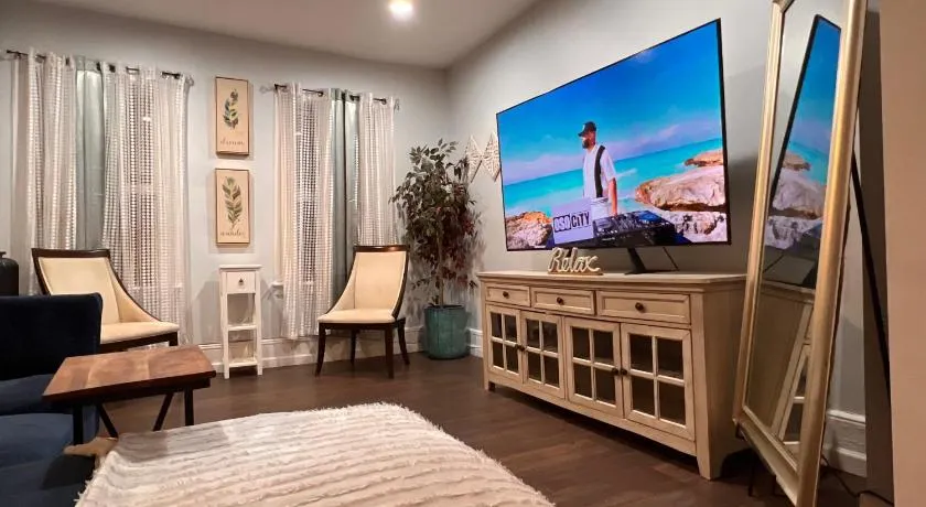 Cozy Private Room In a Shared Home Minutes from NYC, METLIFE and AMERICAN DREAM MALL - Image 1