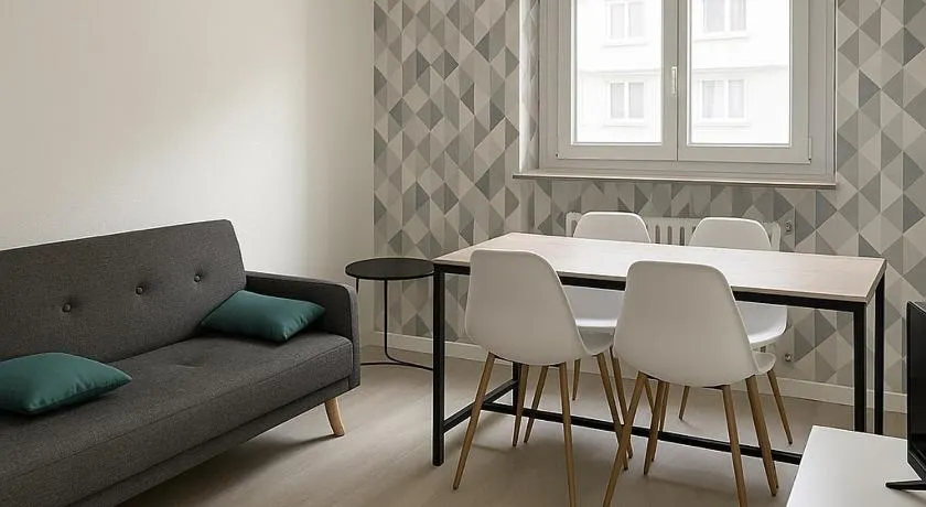 spacieux logement frontalier 150m - Image 1