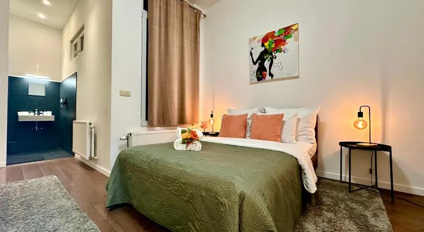Luxury Suites Centrum by Rikas Hotels - Image 1