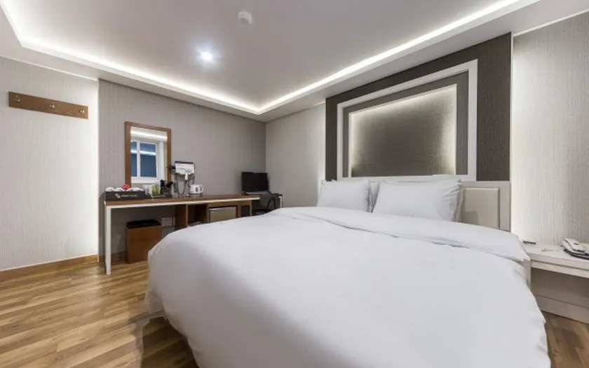Daegu Dongseongro Sweet Hotel - Image 1