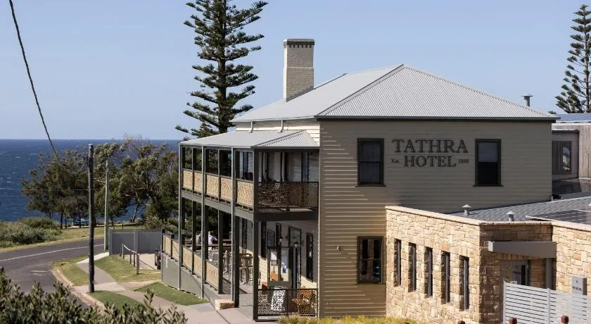 Tathra Hotel & Motel - Image 1