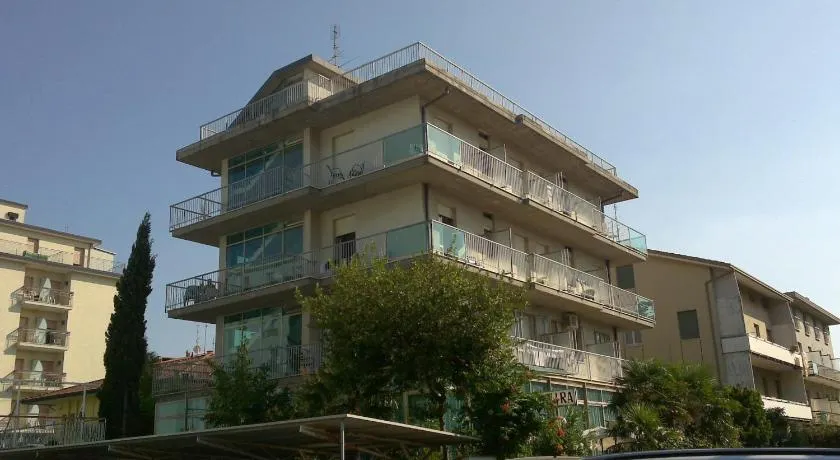 Hotel Elvira - Image 1