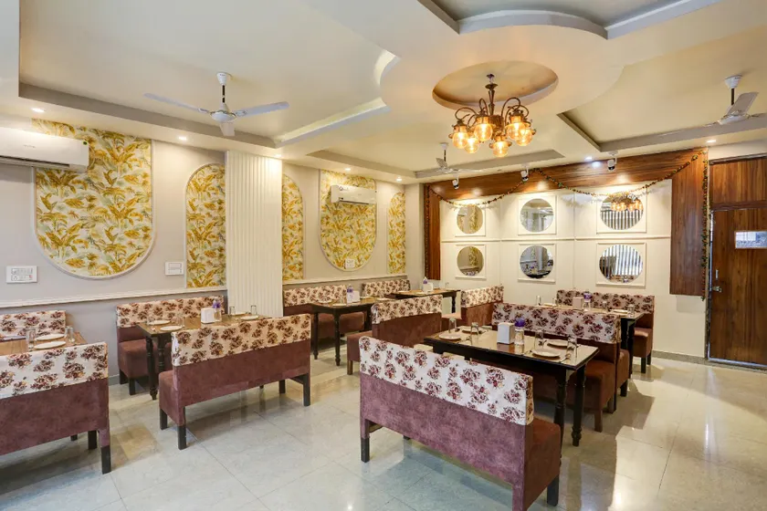 Collection O JAIRAJ - Image 1