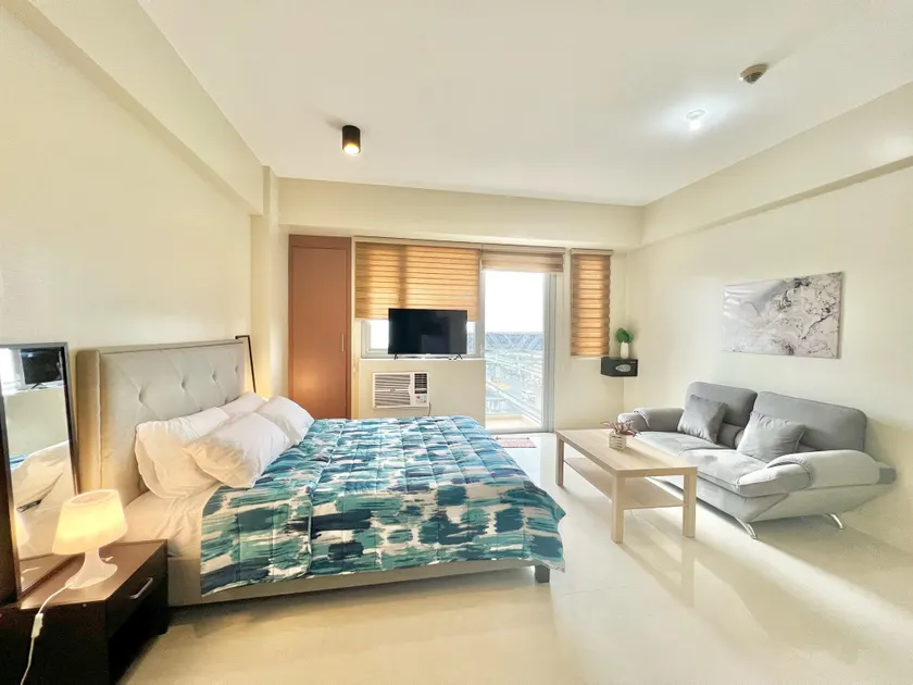 Luxury Hotel Type Condo near NAIA Manila Airport - Image 1